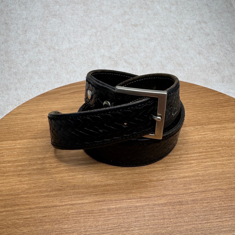 Mens Black Leather Belt Silver Buckle Embossed Woven Design WELL‎ WORN Size 36